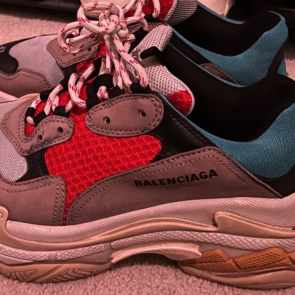 Balenciaga triple s - Picture 1 of 7